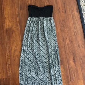 Roxy black and white maxi dress
